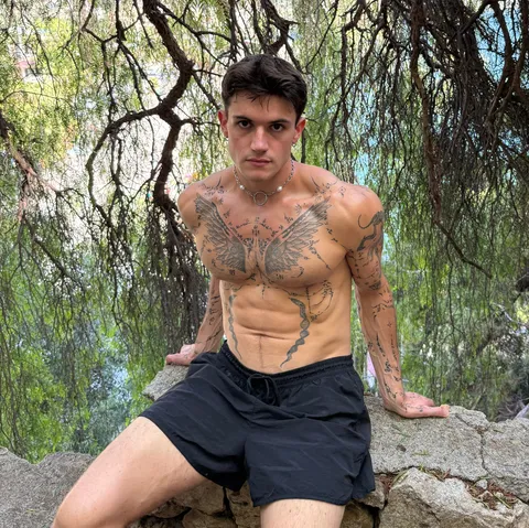 @toxic_717