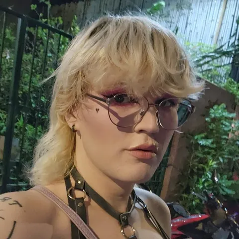 @tsviskye