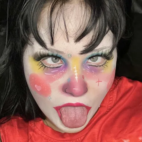 @twistedddqueen