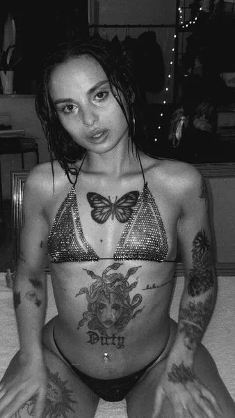 @tyra_ink