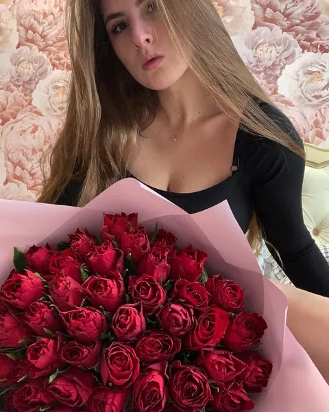 @u192273703