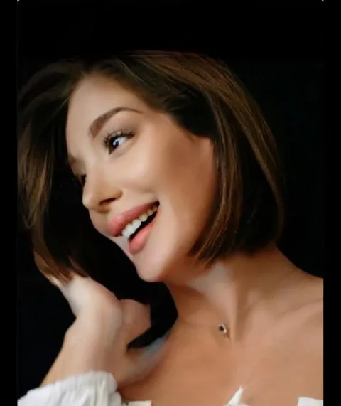 @u262560315