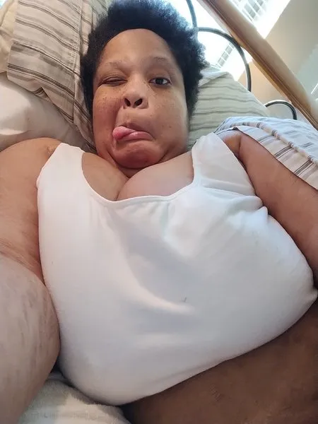 @urfavluvhandles24