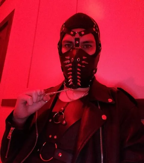 @vampiredominator
