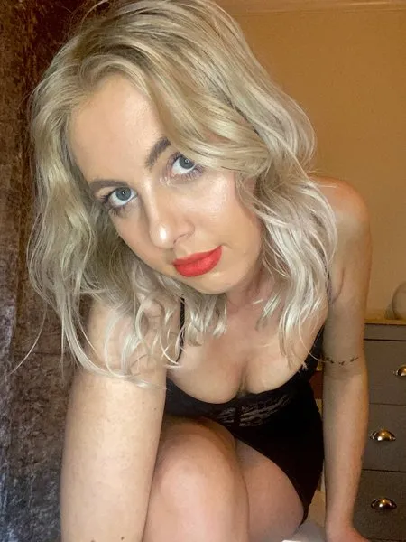 @victoriaking