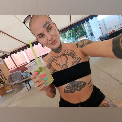 @violaink