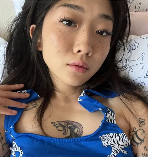@violetbunnz