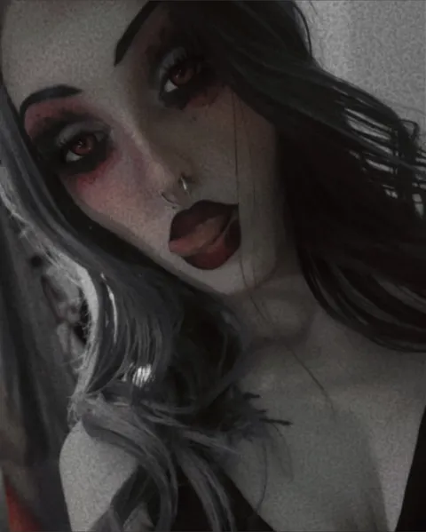 @violetseraphina