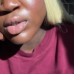@violetstorms