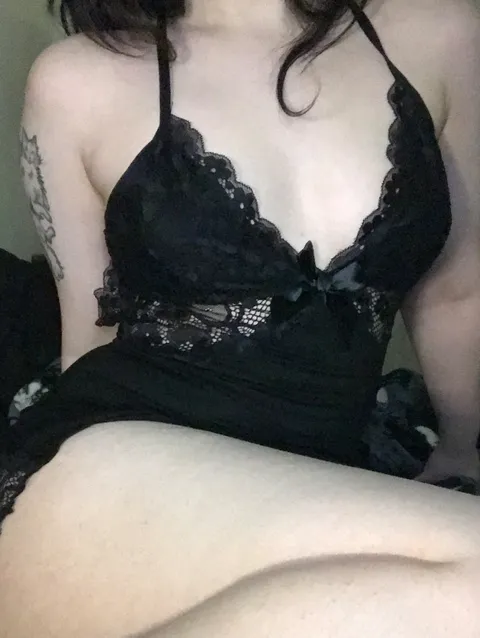 @vivipeony