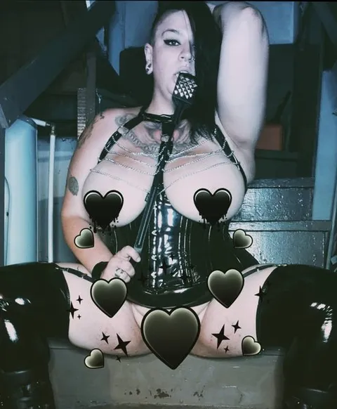 @w1tchyxg0th