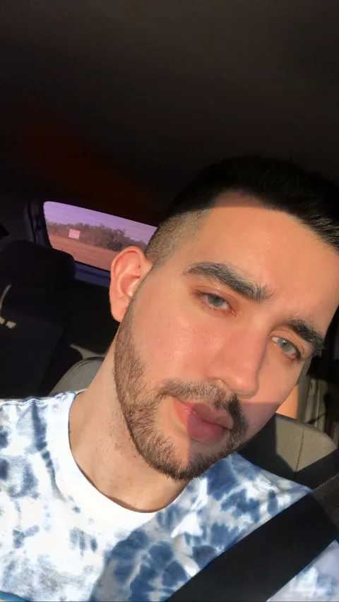 @whoisgu