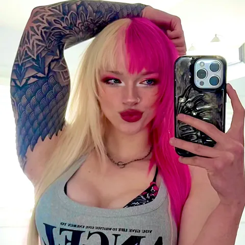 @xinia_official