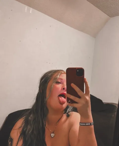 @xoxolydiaxoxo