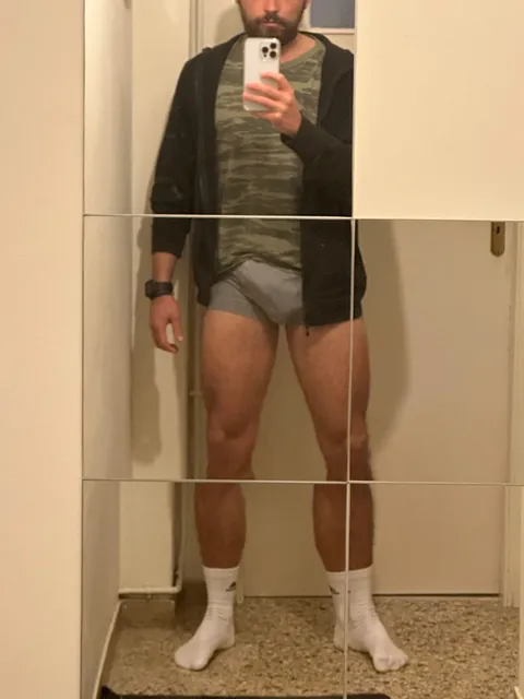 @youcantouchit