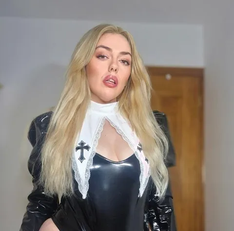 @your-goddess-sofie