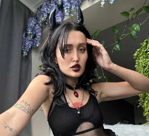 @yourfavcamille