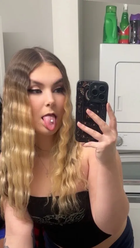 @yourgirlserenaxo