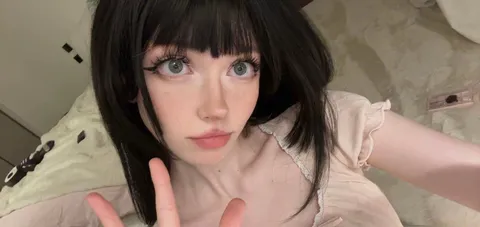 @yoursmalldoll1