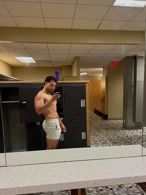 @yvr_z95