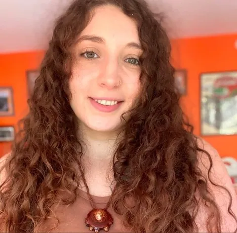 @ziahoneyzlutt