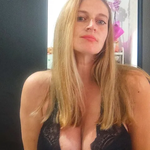 @Alicebitch