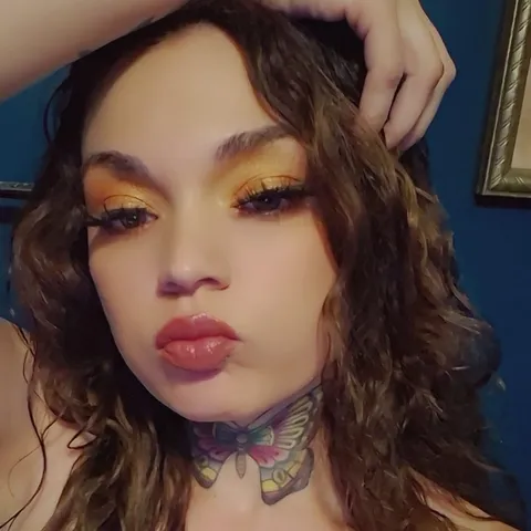 @AsphyxiatedAshleyy
