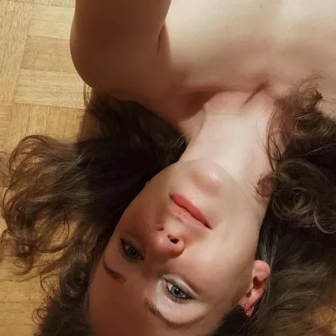 @BarefootBabe