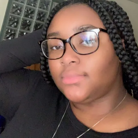 @bigbootyriyah