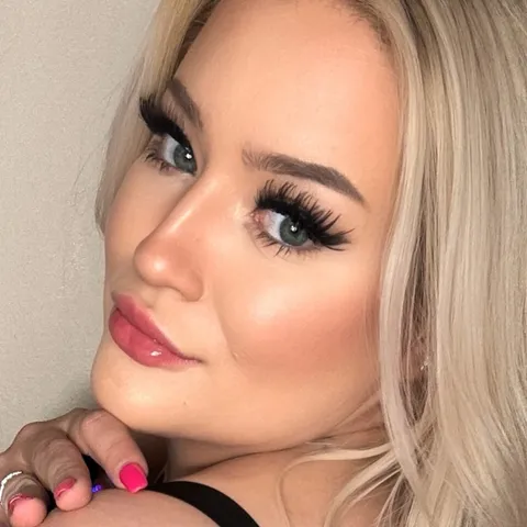 @blondekittycat