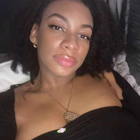 @Eatsweetmolly