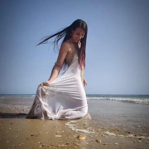 @Emma_Jones