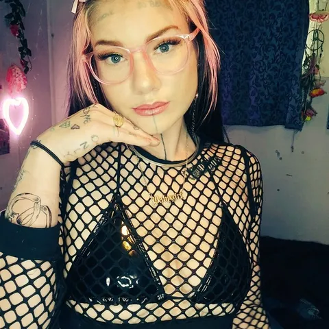 @HarlequinHoe