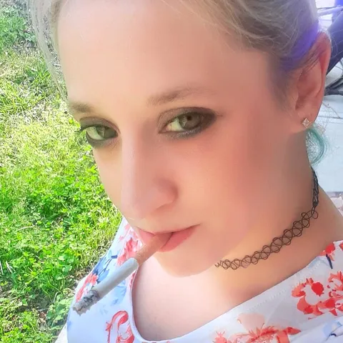 @imqueenharley