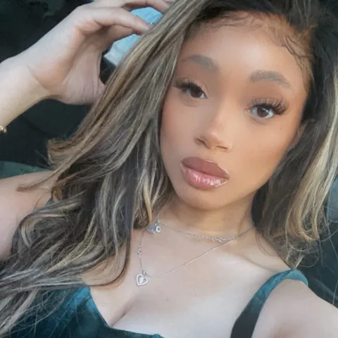 @KimberlyMarie