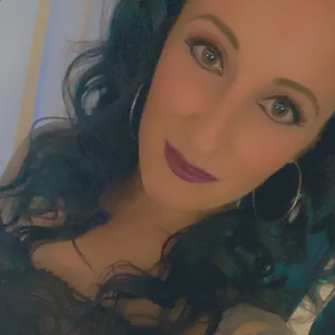 @Layla_Rosee