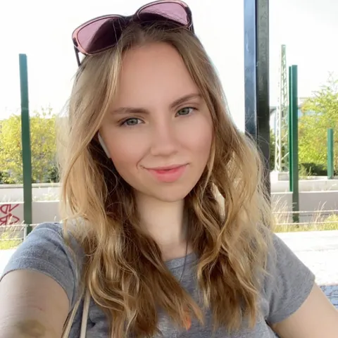 @leoniecatalina