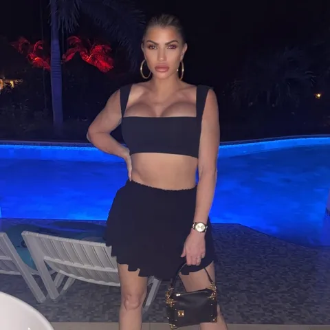 @LuxeJane