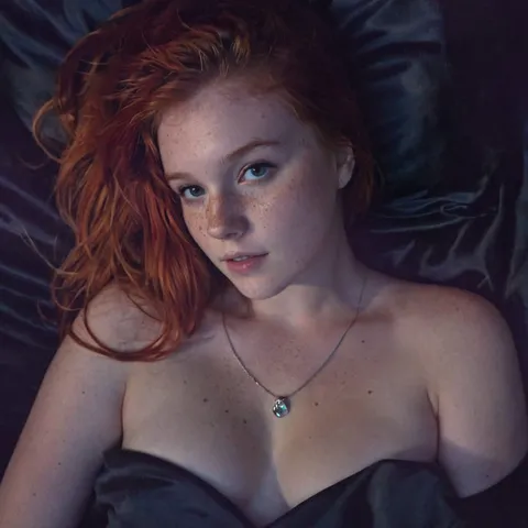 @RheaFreckles