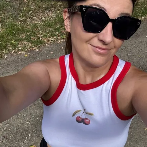 @Velvetwitch69